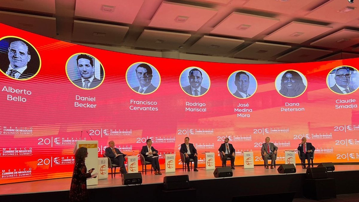 Ayer, nuestro Pdte. <a href="/fcervantes5/">Francisco Cervantes Díaz</a>, asistió a la edición número 20 de la #CumbreDeNegocios22, junto con <a href="/JoseMedinaMora/">José Medina Mora I.</a>, Pdte. de <a href="/Coparmex/">Coparmex Nacional</a>; y <a href="/DBeckerF/">Daniel Becker F</a>, Pdte. de <a href="/AsocBancosMx/">Asociación de Bancos de México</a>; donde platicaron sobre el estado de la economía mundial para 2023 y el impacto que tendrá en México.