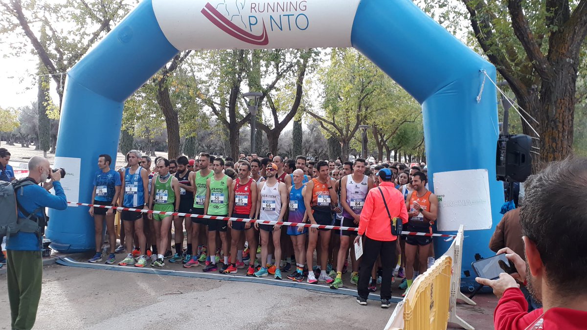 masteratletismo's tweet photo. 😃 Gran éxito del primer Campeonato de España master de 5 km.

Triunfo general de Pedro Vega M40 (14:22), seguido de Jesús España 🙌🏾

Primera mujer: María Jesús Pallicer F40 (17:26) 👏🏾

Resultados 🔗 https://t.co/XpCXljFb4v https://t.co/QBzeFUBrjS