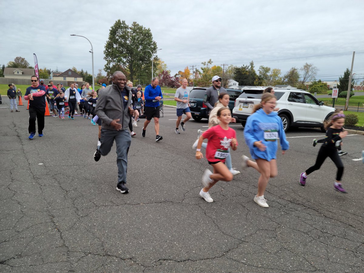 Thank you to everyone who supported our HSA Walk-a-thon on Friday, October 21st and our Fall into Fitness 5K and family fun walk on Sunday, October 23rd.