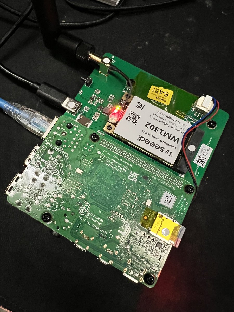 SouthernIoT's tweet image. We are working on dual mode Helium hotspot and Chirpstack Gateway on sensescap m1 !

#helium #chirpstack #thailand #iot #ThePeoplesNetwork