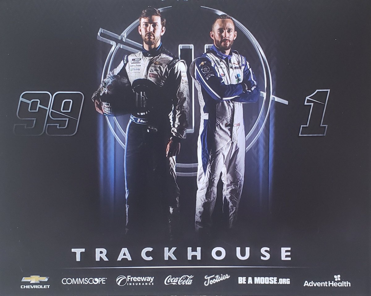 Devins_Deals's tweet photo. Who's ready for our Twitter preview exclusive here!  We got @ToddGilliland_ and @TylerReddick and @Daniel_SuarezG and @RossChastain for tonight at 6pm EST on Facebook you will not want to miss out!  Would love a retweet from the drivers please. https://t.co/hgXUh1sQeU