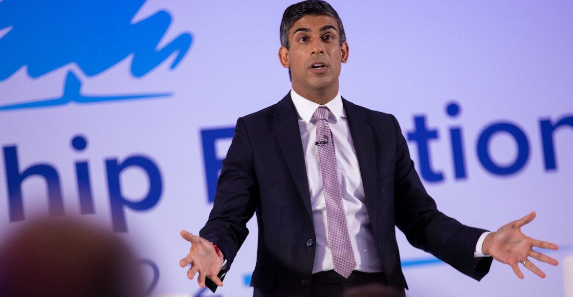 GeRevista's tweet photo. Rishi Sunak -42 años- será el Primer ministro del Reino Unido 🇬🇧 por el Partido Conservador, en sustitución de Liz Truss, quien renunció al cargo el jueves pasado https://t.co/CkG70N99zw
