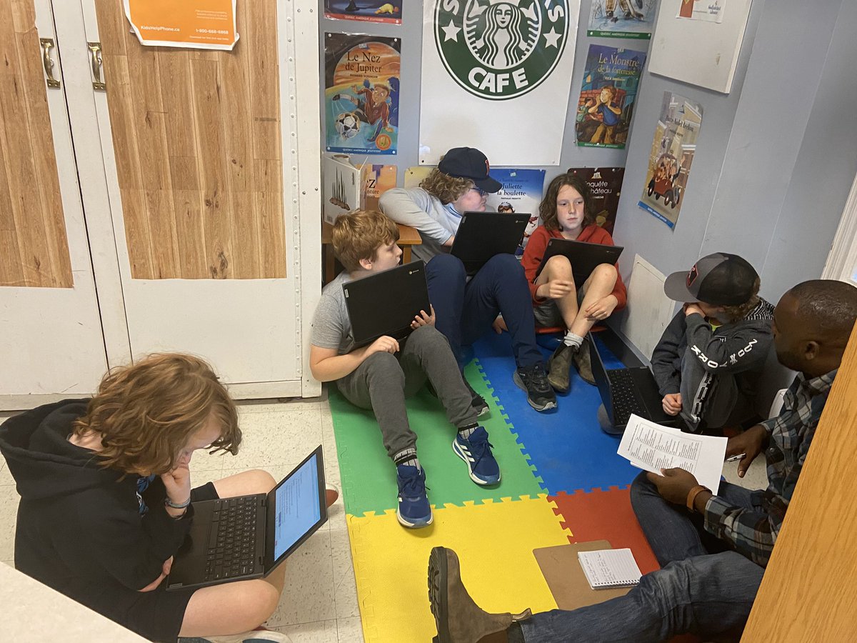 We chose our micro research questions today <a href="/stmaryselem/">St Mary's Elementary</a>! Thanks so much to our awesome coaches Caitlin, Mike, Oyedolapo and Zach; my class LOVED working with you! Thanks <a href="/R_Ricciardelli/">Rose Ricciardelli</a>, @JillianFilliter, @MicroResearchNS, Dr. Noni MacDonald &amp; Kelly Hunter for this project!