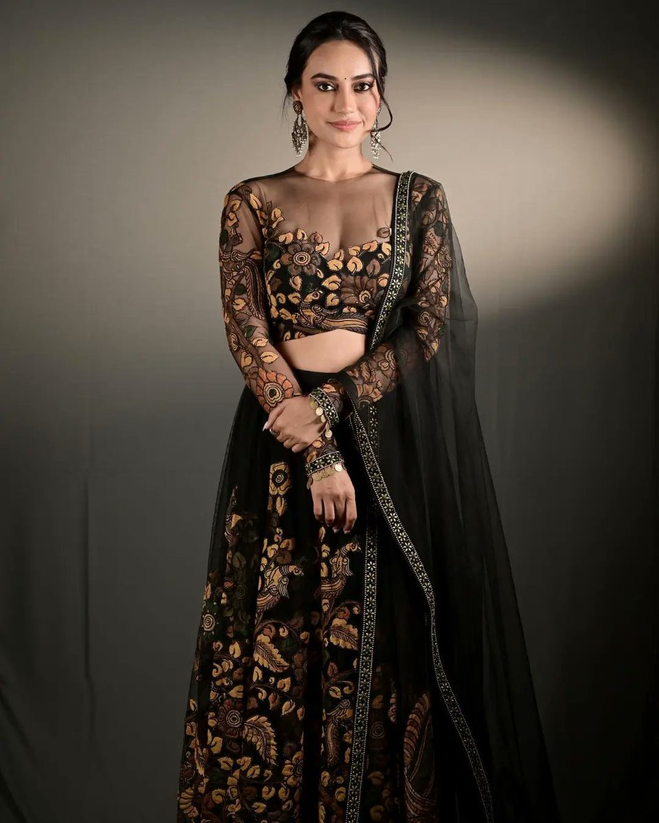 SurbhiJ_Anjali's tweet photo. beauty in black 🖤 
@SurbhiJtweets #SurbhiJyoti https://t.co/T7WGIViuov