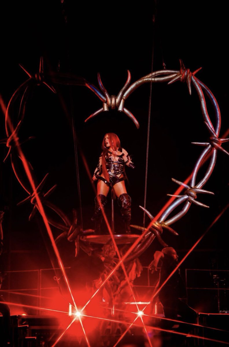 KarolGSite's tweet photo. 📸 Karol G en Crypto Arena, Los Angeles para el Strip Love Tour. https://t.co/5ikKTICjh7