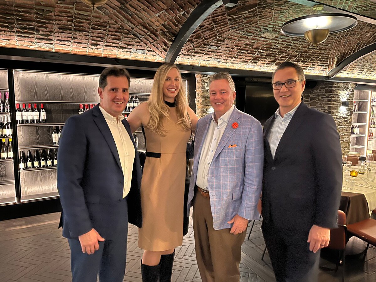 tysonmendes's tweet photo. Staying connected across our firm is important as Tyson & Mendes continues to grow across the country. This week, Bob Tyson had the chance to visit with our Chicago Office after the CLM conference where Bob spoke on preventing Nuclear Verdicts®.
#TM20 #TysonMendes #WeAreHiring https://t.co/lVSuApEgYl