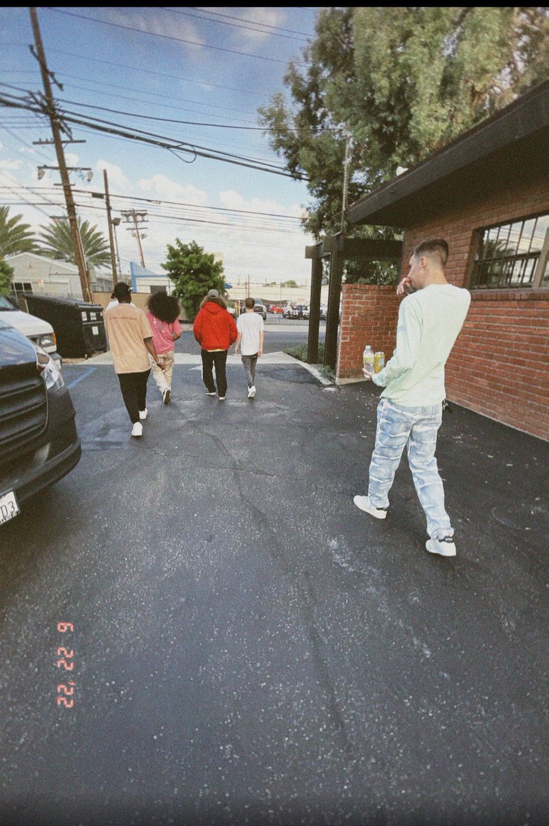 thaliano tweet media