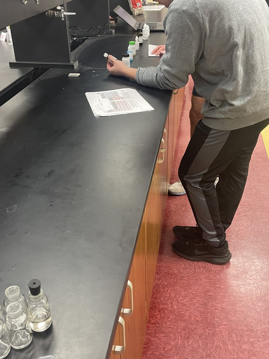 emfanning24's tweet photo. Great time in Mrs. Booneโs chemistry class! We used @MicrosoftFlip to review molecular bonding! Stations included labs, vocab, sorting and drawing Lewis structures. Ss even became molecular bonds ๐ Student discourse was on ๐ฅ #amplifyingstudentvoice #onslowdlt #ocsengage https://t.co/yHOQMN5gLA