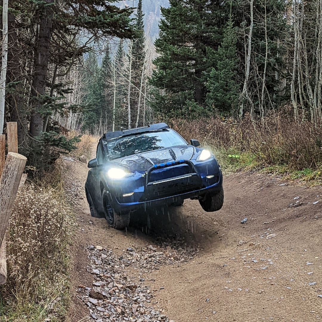 MountainPassEV's tweet photo. Marc B's Overlanding Model Y!
Check out this awesome photo of Marc's MY in action with the MPP Lift Kit. If you think you have a better action shot, send it our way, but this will be tough to beat!
#mountainpassperformance #modely #overland #offroad #tesla #lifted #liftkit https://t.co/karVjy5jIr