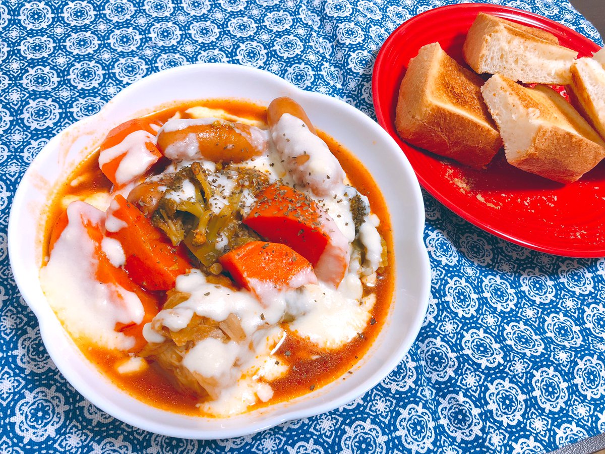 m1ya2_'s tweet photo. 飯じゃ https://t.co/gqkY54cZpV