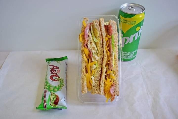 Cappulicious_pe's tweet photo. We got lunch covered today 😉
-Pre-packed scrumptious sandwiches 🥪
-Chilled refreshments 🥤
-Sweet Treats 🍫

📍3 Govan Mbeki Ave (Kwantu Towers) Port Elizabeth.
.
.
#cappulicious #coffee #coffeeshop  #coffeeingqeberha #foodinpe #heartymeals  #portelizabethsouthafrica #gqeberha https://t.co/gGZF3yysYk