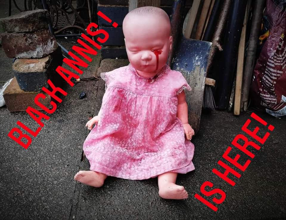 deadleicester's tweet photo. Old Black Annis grabs the babies with their bottles!!! 

Tickets for The Dead Leicester Walking Tour below! 
https://t.co/c6IbE5co45 

This Saturday and Sunday after dark!

#Halloween2022 #ghostour #Leicester #LeicesterCity #scream https://t.co/v6VsPT14vS