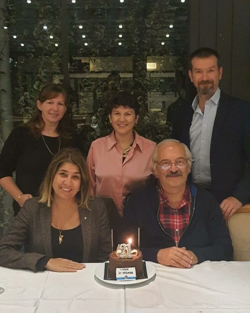 LODER olarak bugün 21. yıl dönümümüzü kutluyoruz. Kuruluşumuzdan bugüne bize katkı sağlayan, emeği geçen, bizlerle birlikte olan herkese çok teşekkür ediyoruz.

21. Yılımız Kutlu Olsun!