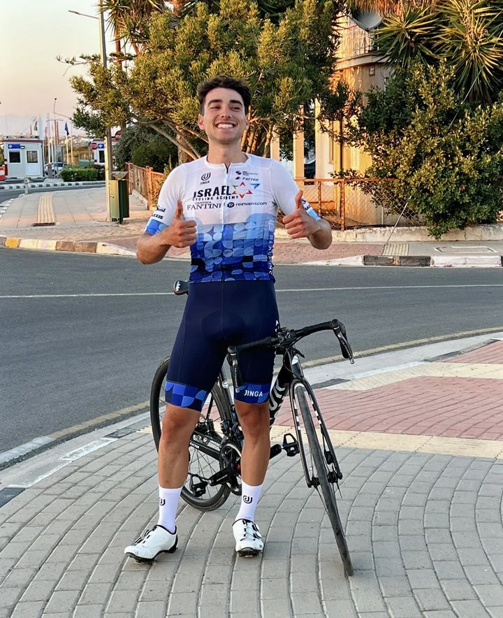 CypriotCycling's tweet photo. If you would like to help Alexandros spread awareness for #thyroidcancer then please consider donating here: https://t.co/oTEtAmjCDE

All funds will go to the Oncology centre of @BankofCyprus_. Thank you! https://t.co/dqrxmY8lJv