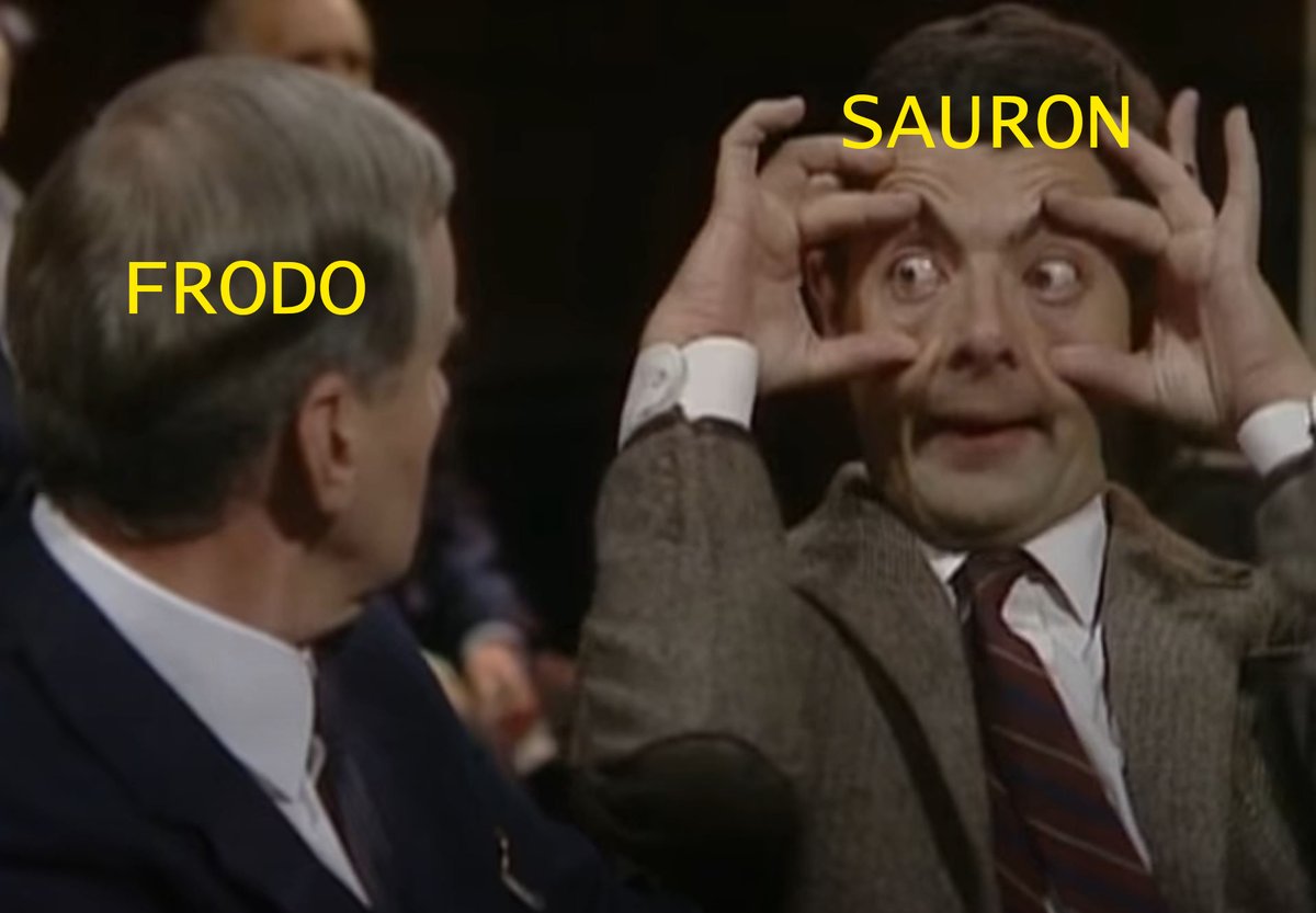 __Imladris__'s tweet photo. Sauron cada vez que Frodo se pone el Anillo Único. https://t.co/DV3Zx7e4bK