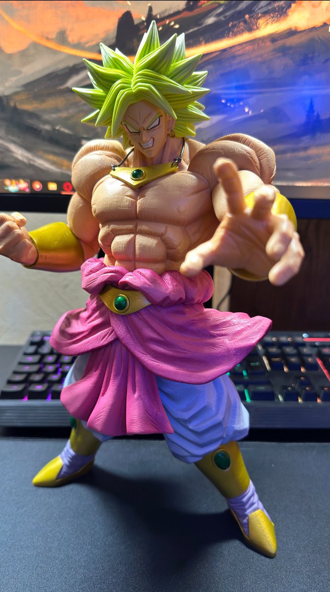 John_Joodan's tweet photo. Bonjour à tous !

On vous fait gagner avec @japandealworld une figurine de Broly DBZ SSJL ! (https://t.co/8bpNuktofS)

C'est une de mes figurines préférées ; elle est dingue !

RT, follow @japandealworld et mentionne un ami pour participer ! TAS 31/10/22 ! https://t.co/5B2NvgpSVt