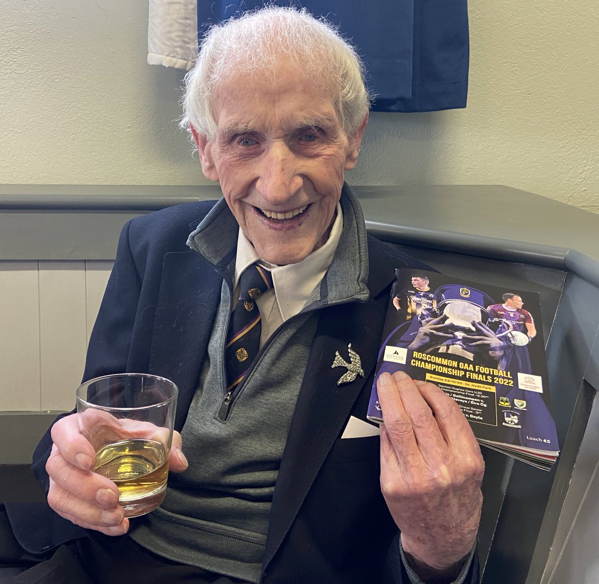 105 years Young
I met Michael Coyne at yesterday’s Roscommon County Final in the “Hyde” 
He was having a small one at half-time 
The 105 years old legend told me I was looking well😂😂😂
What a man!
<a href="/RoscommonGAA/">Roscommon GAA</a> 
<a href="/IrishLegends/">Irish Legends</a> <a href="/irelandactive/">Ireland Active</a>