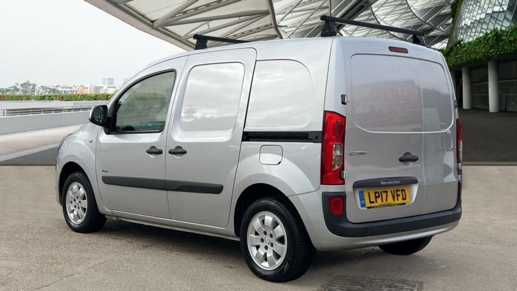 MarshallMercCV's tweet photo. #VanOfTheWeek at Marshall #Mercedes #Benz #Truck & #Van #Andover is this Mercedes Benz Citan 111 CDI LWB. Ther perfect urban delivery van!
Now only: £9,250 + VAT.
Call 01264 253663 or visit > https://t.co/2gRIXNYqNZ to find out more. https://t.co/wMy2NS2aR0