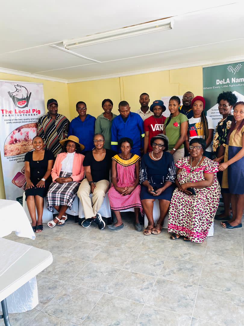 CaptainTux's tweet photo. #Farming for #Resilience. 

#Oniipa #Pig Farming Training That Was. 💪

#DeLANamibia
#TheLocalPigButchery 
#PigProduction https://t.co/7HN9CQLSpw