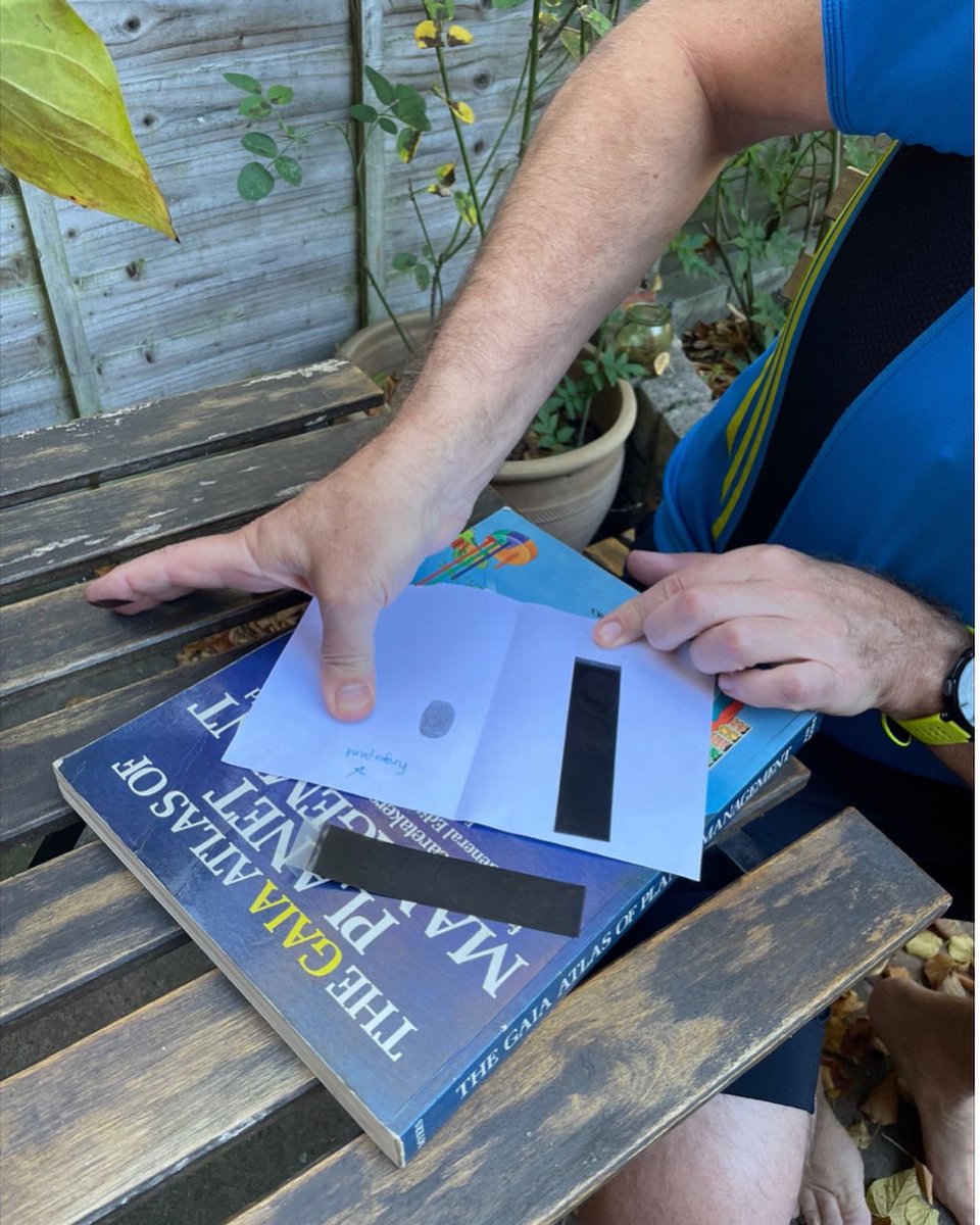 ElaineRartist's tweet photo. ‘ A fingerprint is evidence that we were here, at a time when so much needs to be fixed, and an open question for the future- did we do enough?’@StevenBroad14 https://t.co/96gApIdPWI adding #fingerprint to #SPOTtimespotTIME #conservationmeanslife #artaunifyinglanguage #oneplanet https://t.co/RKq0QL7XbP
