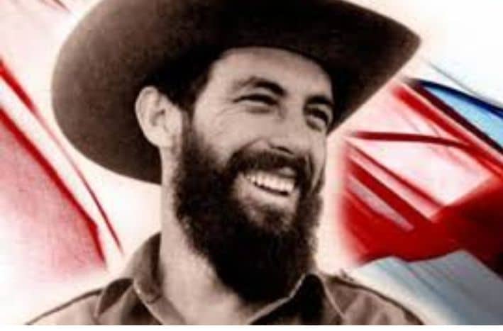 IvisDra's tweet photo. #CubaViveEnSuHistoria 
#CamiloVive 
#LatirAvileño 
Suerte de los Cubanos que en nuestra tierra nacieran hombres como el comandante Camilo. @GeoPAlvarez , @IzquierdoAlons1 , @TomsAlexisMart1 , @dpsCiego , @PitaDra, @FeuUcmCAV https://t.co/Xq7PXtdFsB