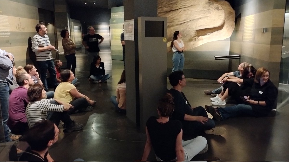 xmtlla's tweet photo. Avui celebrem el #MuseumWorkersDay amb els treballadors i treballadores dels museus de la #xmtlla. El @MuseuMorera ens ha mostrat les obres del nou museu i les restes de les adoberies. Ara, al @museudelleida, fem una activitat al voltant de la relectura d'obres en clau de gènere. https://t.co/97m73vyVTB