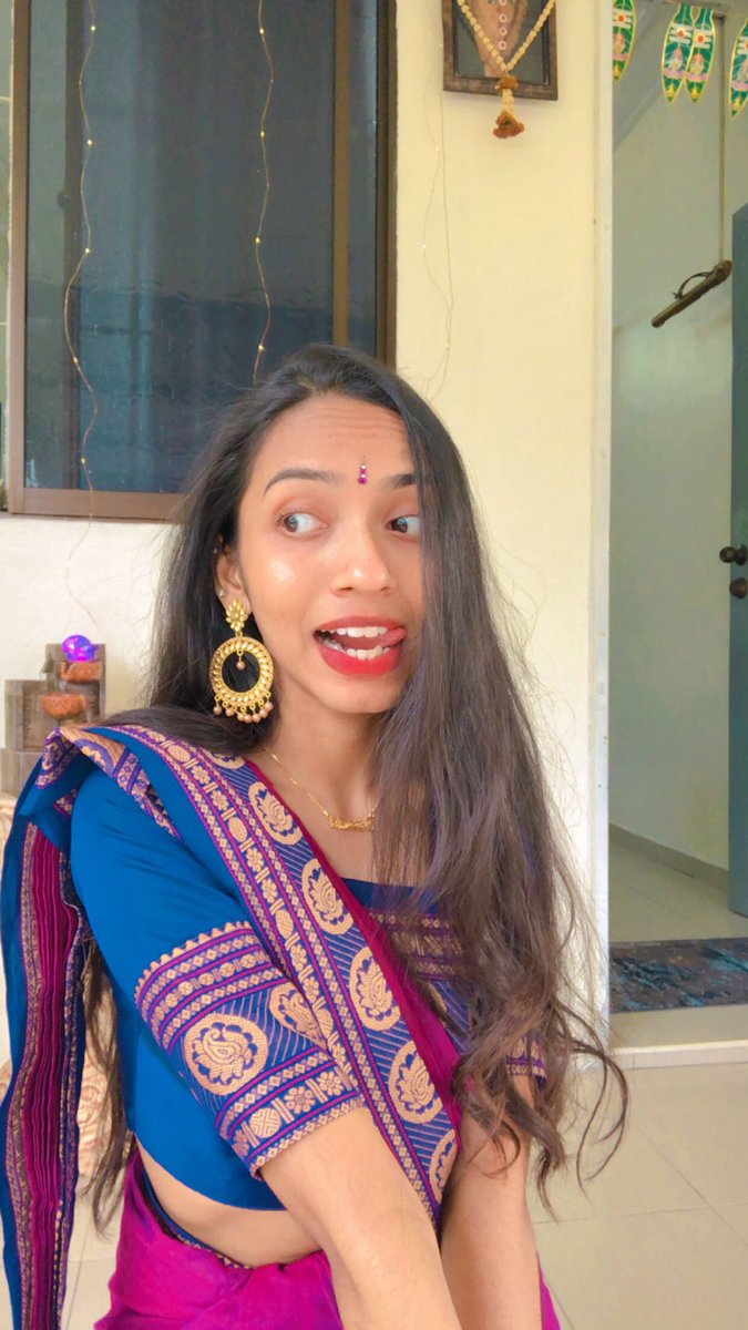 rere___26's tweet photo. Happy Deepavali 💋😚 https://t.co/J1e6DGQMFZ