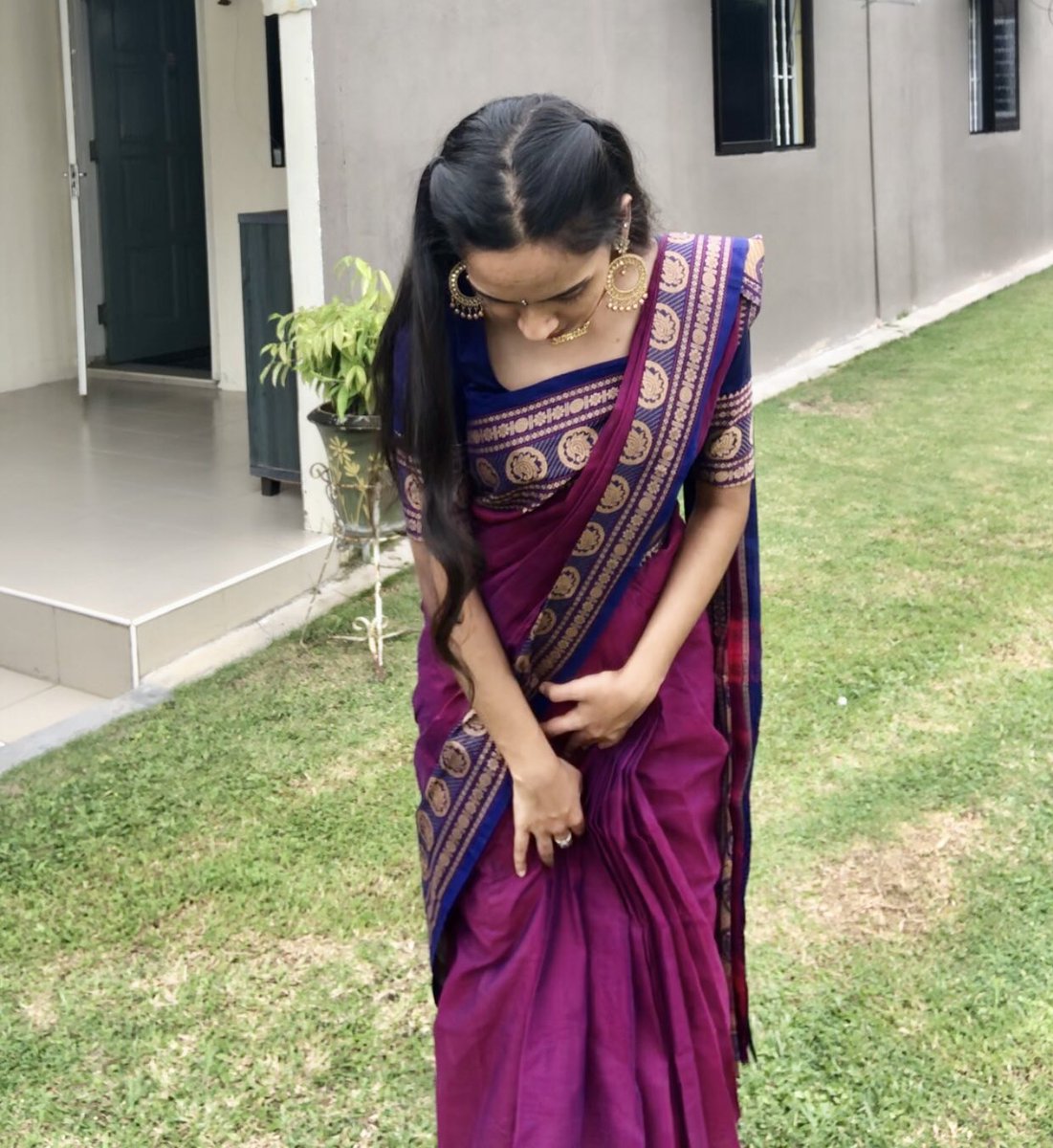 rere___26's tweet photo. Happy Deepavali 💋😚 https://t.co/J1e6DGQMFZ