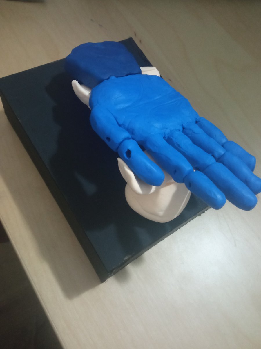 SignBot_SA's tweet photo. ¡Diseño de prueba 3D acabado!🤖

@new_esobots #SantoAngelGavà #RobóticaEducativa https://t.co/OOehtAksJa