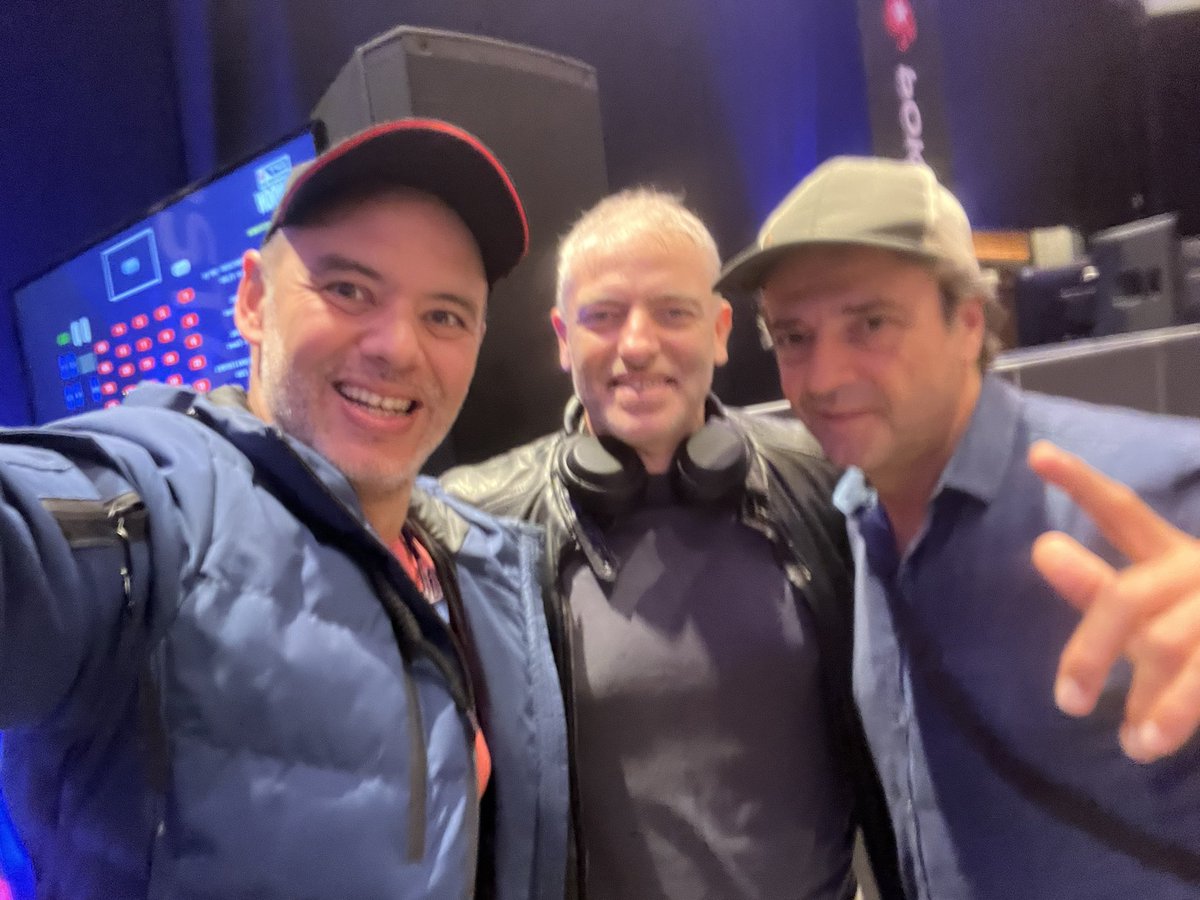 Yuestud's tweet photo. 🔞🇬🇧 #EPTLondon Day2 avec une 20aine 🇫🇷 en course !
Aux commentaires avec @Bennyestud pour suivre la #TVTable avec un Français (🧙♀️)
On va rentrer dans l’argent aujourd’hui !
RDV : 13:30 sur https://t.co/WLmBbFpbKS mais aussi YT et Facebook https://t.co/WPlAjGTR4P