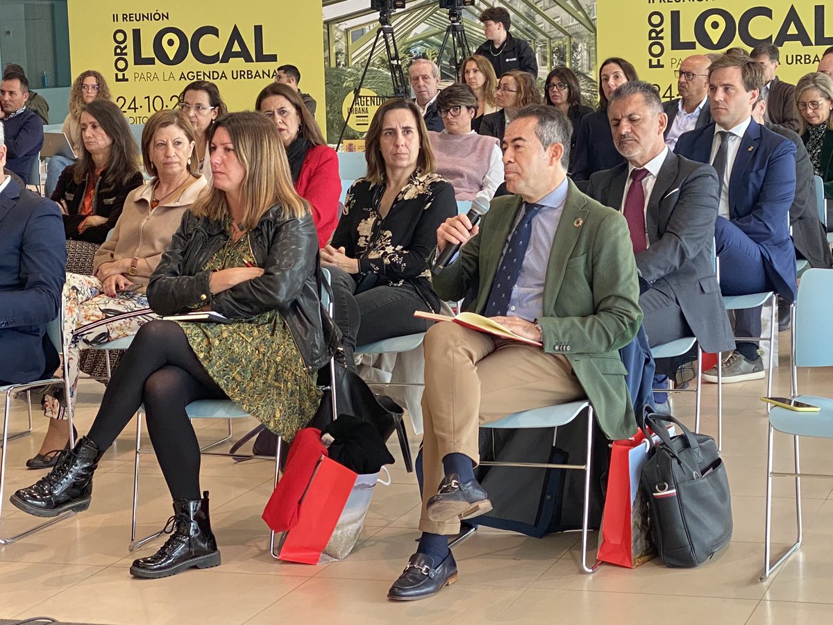 fempcomunica's tweet photo. #FEMP
#ForoLocal #AgendaUrbana
Amplia participación…:
#Lorquí
#Sevilla
#Cornellá
#ConsellMenorca
… https://t.co/1VcnkvoJ7A