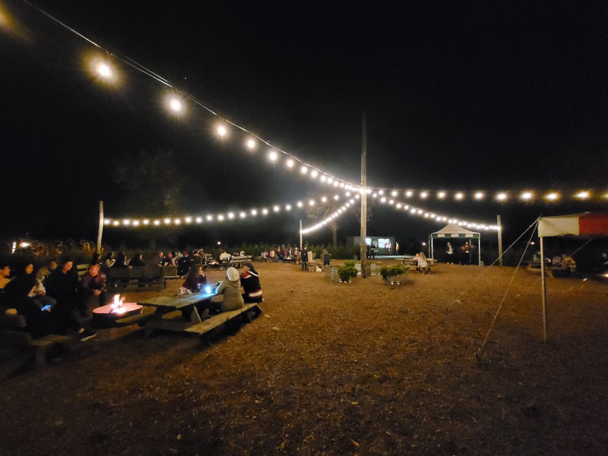 Strom's Farm &Bakery tweet media