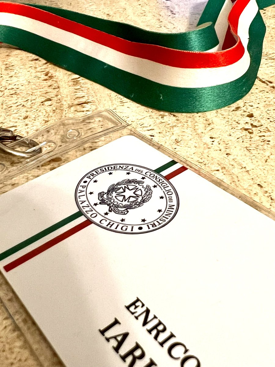 Presidente Draghi, è stato un onore. <a href="/Palazzo_Chigi/">Palazzo_Chigi</a>