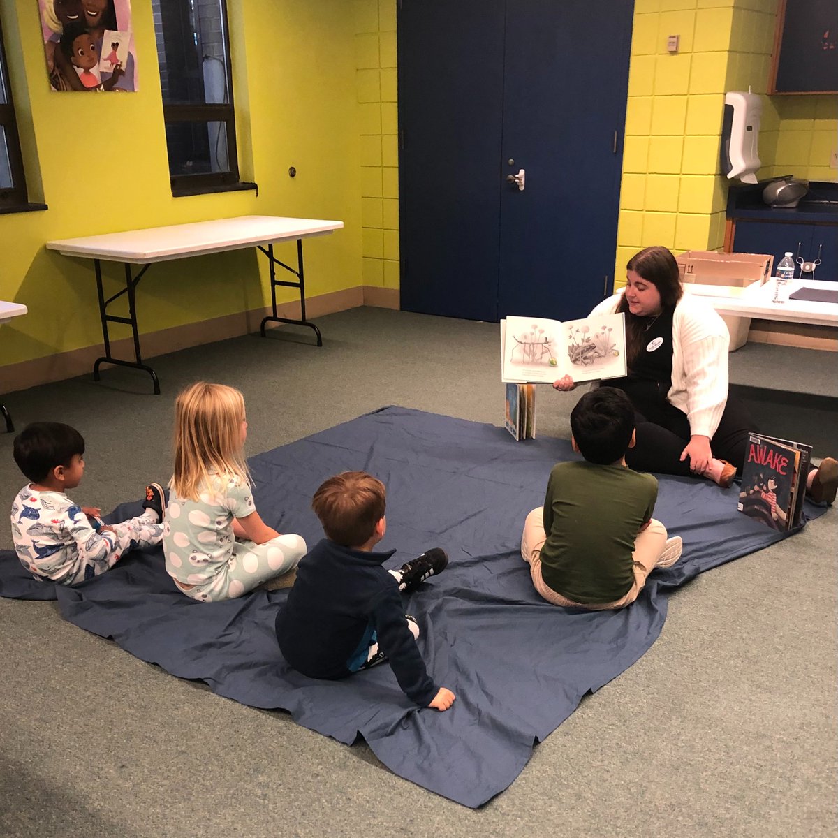 WestboroughLib's tweet photo. So much fun reading spider stories and making spider webs using golf balls and paint at Jammies and Jams, Thursdays 6 to 6:30!
#Storytime #Story #Stories #Storytelling #WestboroughPublicLibrary #LibrariesRock #KidsBooks #KidsPrograms https://t.co/RED8539RDT