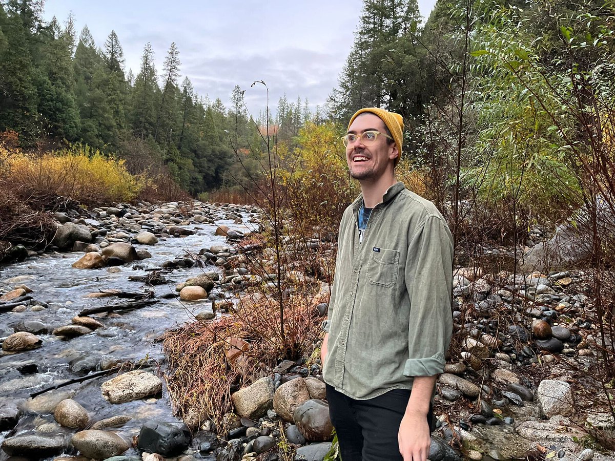 ThePalaeoverse's tweet photo. Happy Monday followers! It's time to introduce @PrincessQuatris:

Hey! I'm a postdoc at UCL interested in how biases shape our perception of diversity and macroecology in deep time. I'm currently working on applying occupancy modelling to the fossil record. 🔍🌍📈 https://t.co/MCZs591hPJ