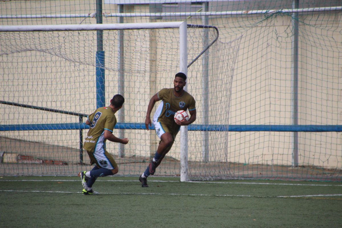 CF_SanAgustin's tweet photo. Primer equipo | Galería

Estas son las fotos de nuestra victoria ante el @CDFTRESCANTOS

Galería completa ⬇️⬇️⬇️
https://t.co/UtsP3d2K3f

#LaHoraSanAgus https://t.co/SAlvyc5N82
