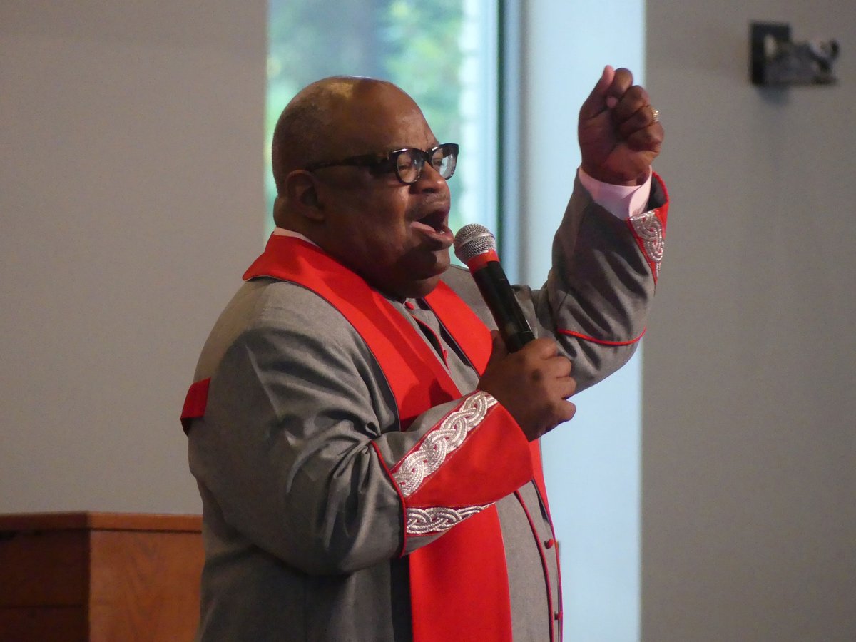 CascadeUMC's tweet photo. Pastor Agnes Harvey preached a heartfelt sermon today as we commemorated Breast Cancer Awareness month. She reminded up that faith requires actions! God bless you and your family this week. #cascadeumc https://t.co/buwmBnARPj