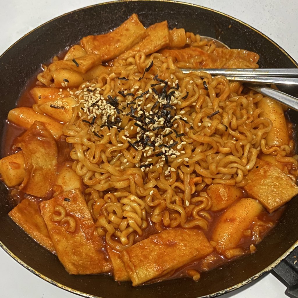 <a href="/changjogoon/">seull 🍒</a> coba beli yang merk chefskimchi, menurut aku enak!