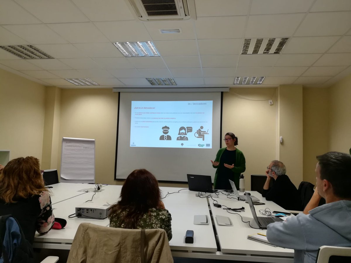 khoraurban's tweet photo. Hoy comienza la formación para la detección de la vulnerabilidad energética y la derivación a la oficina de "Hogares Saludables" perteneciente al programa @EpiuGetafe y @aytogetafe 
Con esta formación, más hogares (1/2) https://t.co/SMZyEAThgE