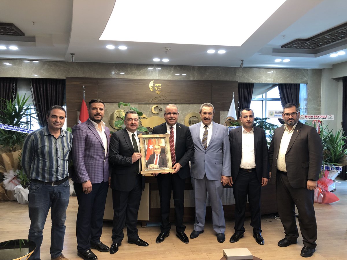 Sankon Güneydoğu Anadolu Böl.Bşk.
Şanlıurfa İl Başkanı sayın <a href="/resatdag63/">REŞAT DAĞ</a>  ve yönetimi

Yönetim kurulu başkanımız Mehmet Kaya, Meclis Başkanımız İsa Kızıldemir ve borsamız yönetimini ziyaret edip, hayırlı olsun dileklerinde bulundular.