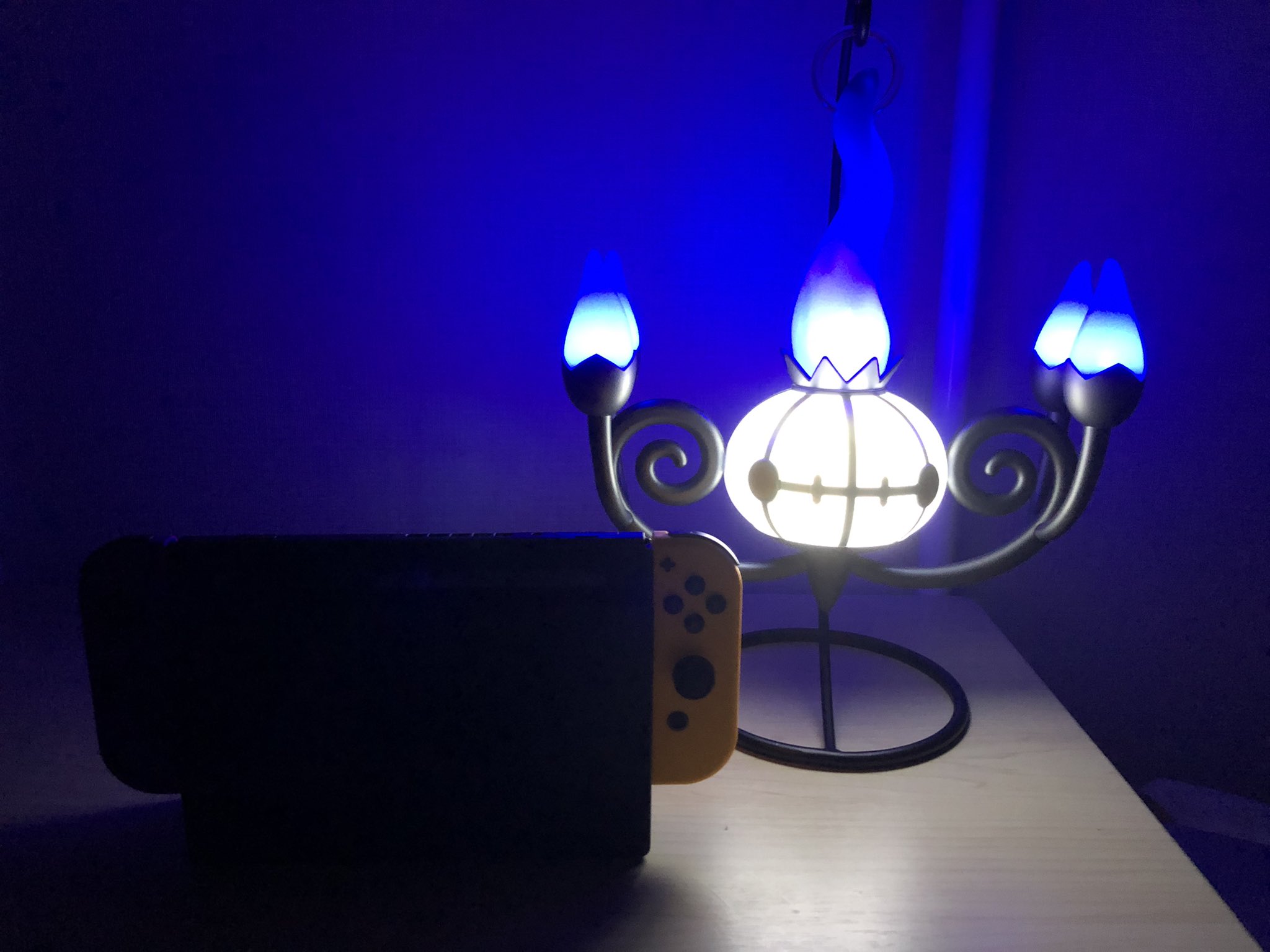 （新品）ポケモンシャンデラ　炎がまたたくLED Lightキャラクターグッズ