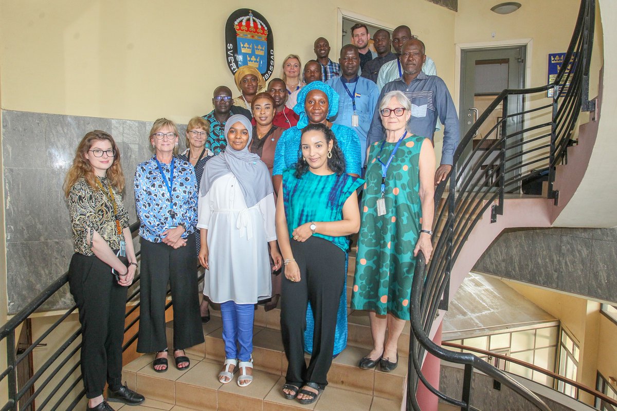 #IDG2022 

Prise des commandes durant une journée, de la position d'Ambassadeur de Suède au #Mali par Mllle Aïssatou 19ans, étudiante en Finances et membre de l' OJADE.

4/4
#GirlsGetEqual
#PouvoirEgalMaintenant
#AuxFillesLégalité