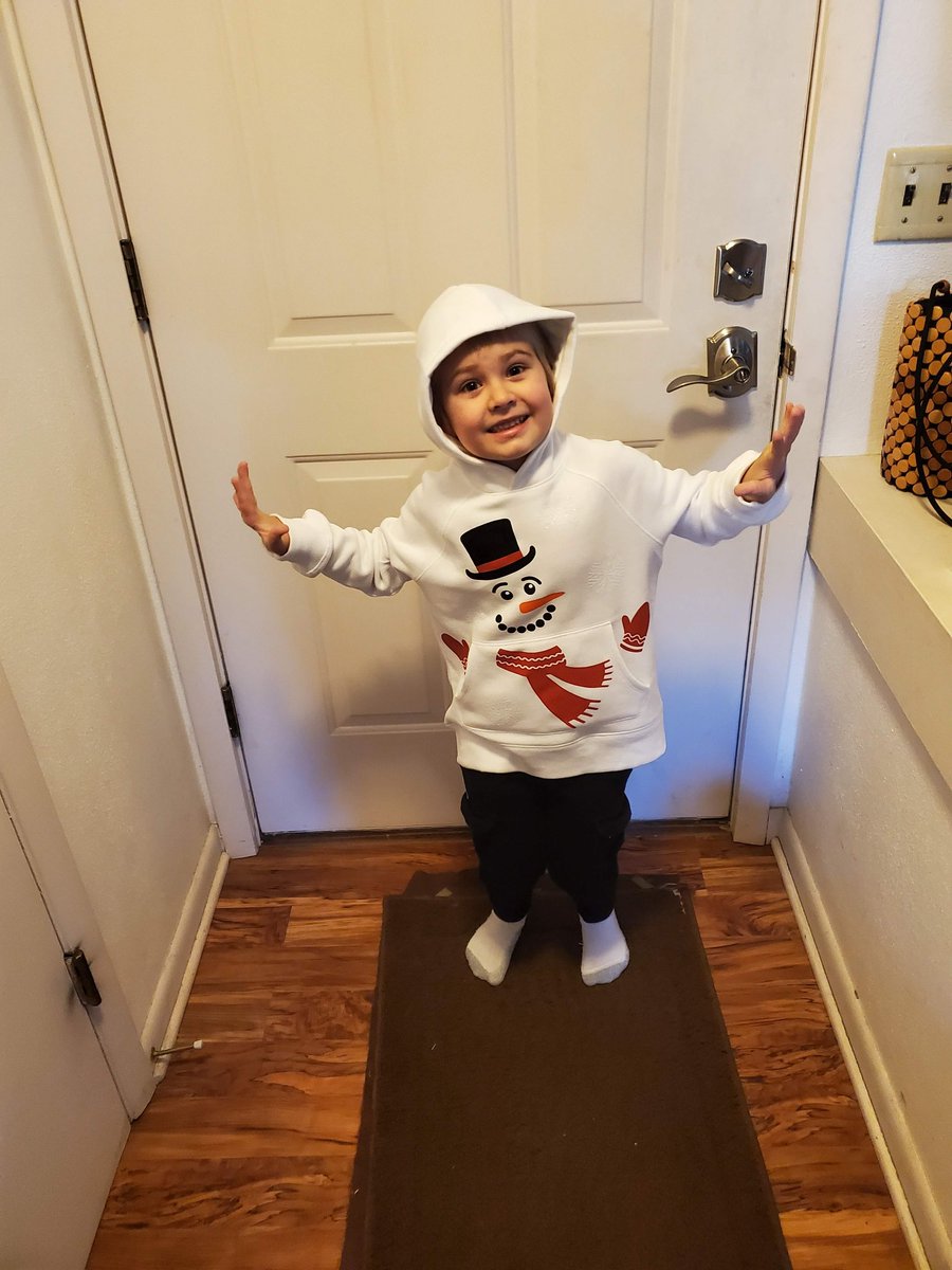 LauraPeroutka's tweet photo. Halloween is just around the corner!  As well as Christmas coming quickly!
Check out these cuties for sale...sock pumpkins only $15 each!
And these adorable sweatshirts are only $60 each, with free shipping!  The Halloween hoodie also Glows In The Dark 👻
https://t.co/hbs6McTdRg https://t.co/Em2eHzB6yK