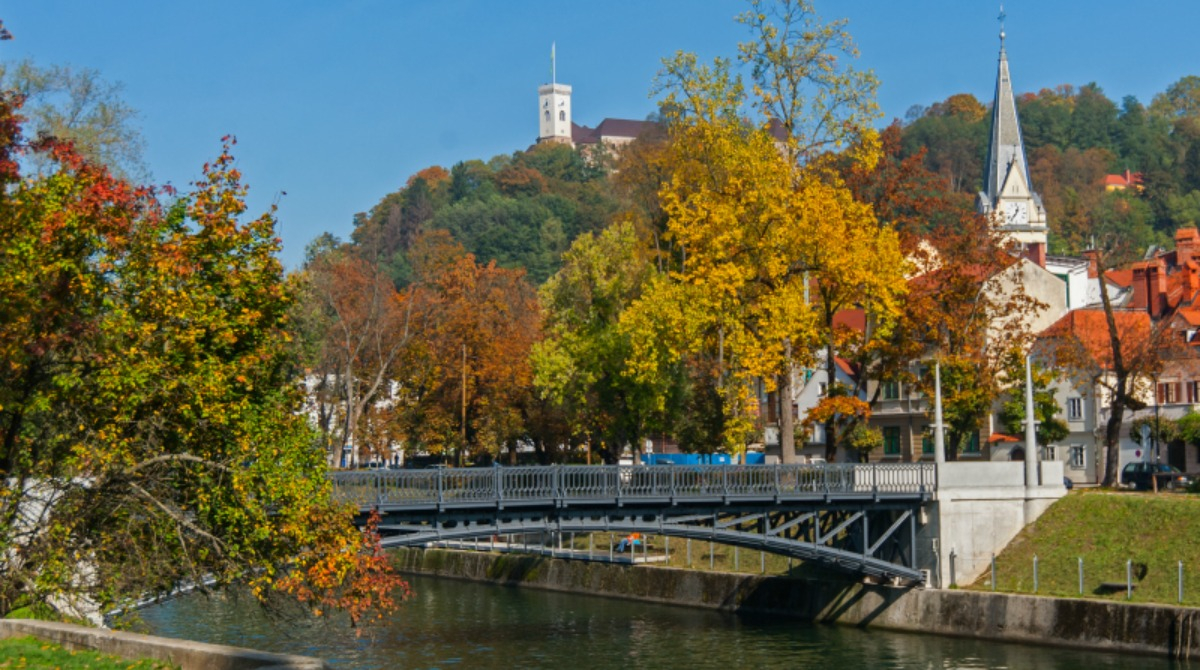 #Ljubljana, you look lovely in #autumn. 

📷 Mostphotos

#visitljubljana #photooftheday #EBD2022