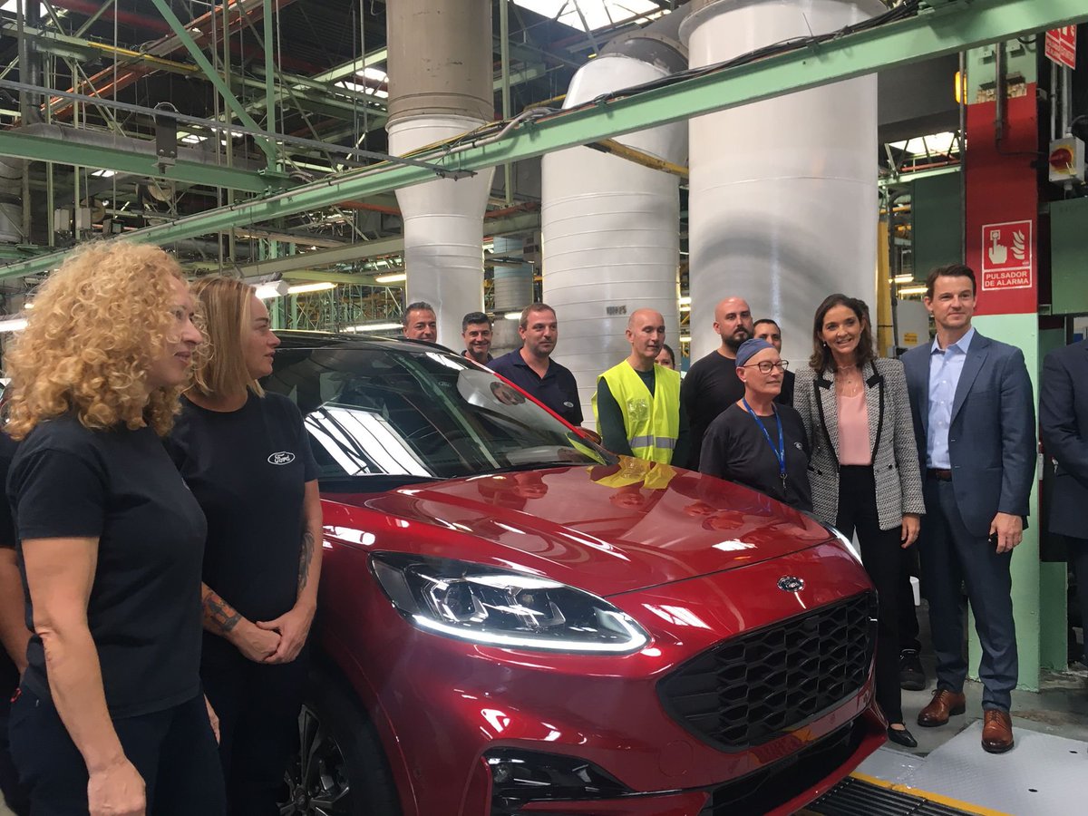 🗣️ <a href="/MarotoReyes/">Reyes Maroto</a>: "La nueva plataforma, que en estará en marcha en 2026, garantiza puestos de trabajo y un futuro para la electrificación de la marca en #Valencia. Desde el Gobierno esperamos seguir en la línea de refuerzo de las capacidades industriales de la marca en España".