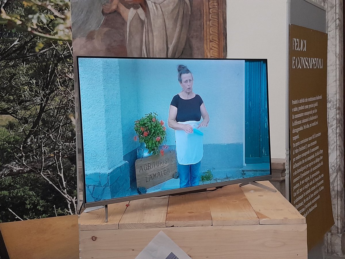 PARCO_AVETO's tweet photo. A Palazzo Ducale, la Mostra @FDellaScienza AT-TRANSUMARE di @RegLiguria, visitabile fino al 1/11, racconta storie, culture, produzioni e servizi garantiti dalle attività zootecniche tradizionali #CambioVia @pc_maritime. Tra i protagonisti anche gli allevatori di #parcoaveto 💪👏 https://t.co/JXI2X3mkav
