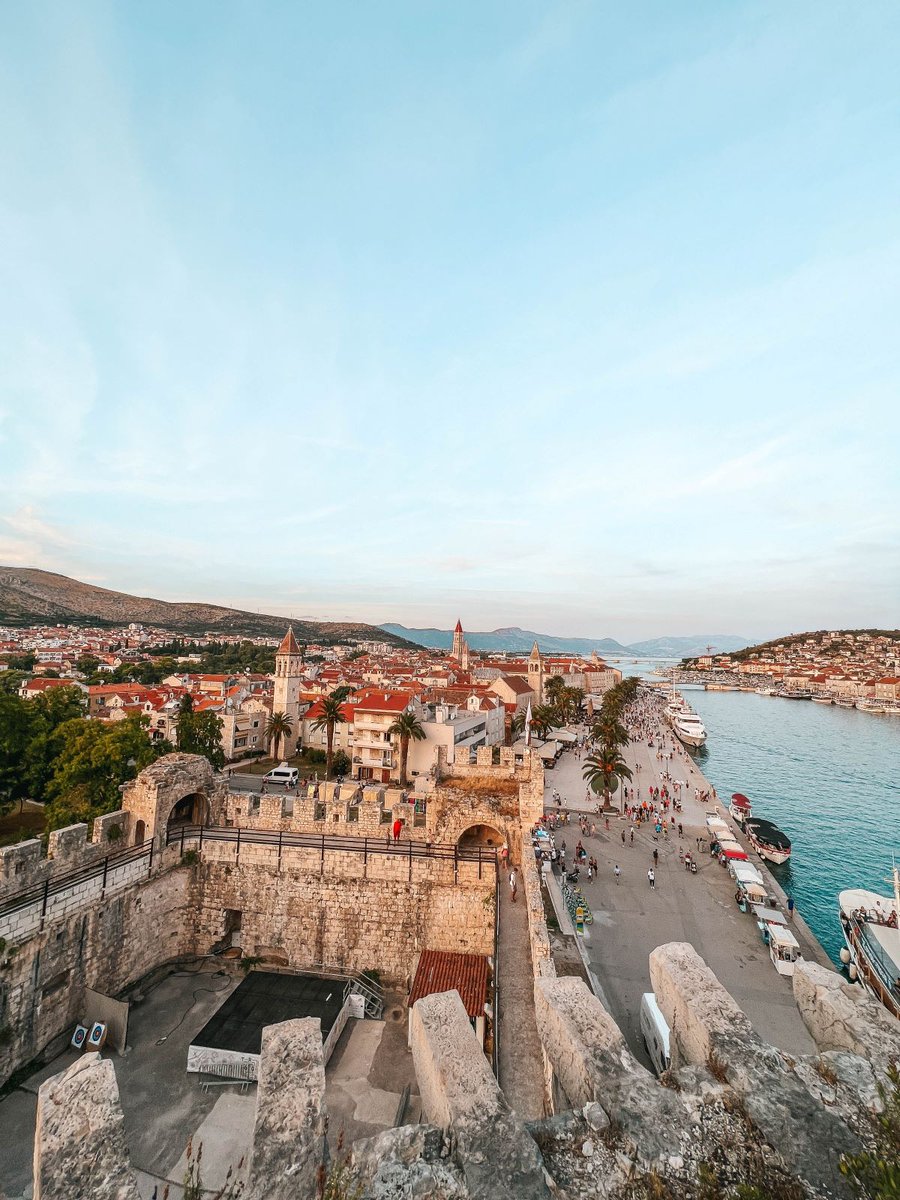 VipHolidayBook's tweet photo. 📢 Destination of the week:
Trogir 

#Croatia #CroatiaFullOfLife #Dalmatia #Trogir #adriaticsea #adriatic #destination #summer2023 #VIPholidaybooker https://t.co/5JqzFR9kbX