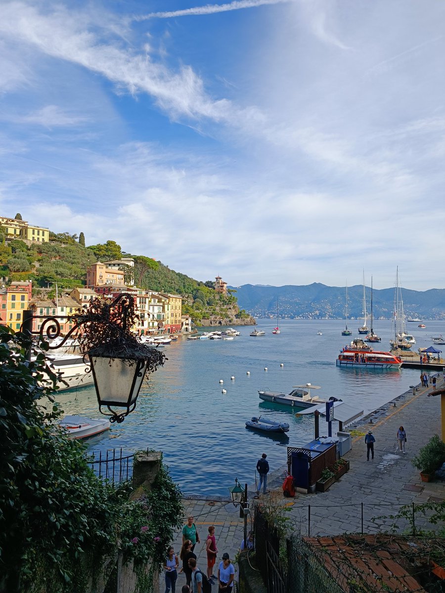 FatihDavran's tweet photo. @siradisifoto Portofino İtalya Ekim 2022 🇮🇹❤️🤍💚 https://t.co/oxZWTTLfR1