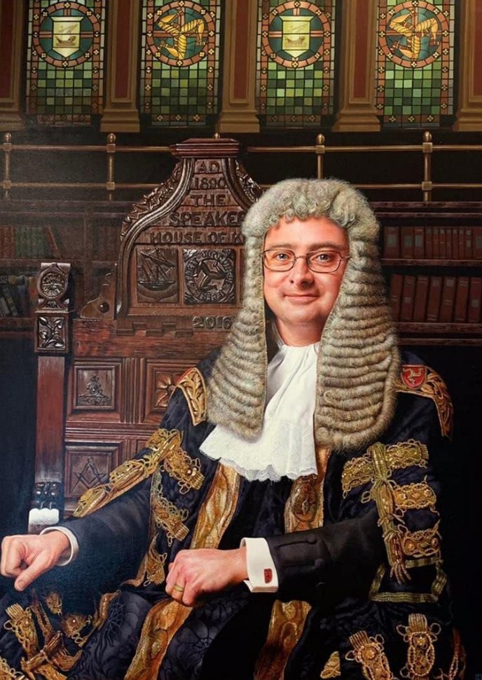 billy_tweet's tweet photo. MARRANYS CADJIN - a common mistake

Ta mwashag ec Juan ✅
Juan has a wig

Mwashag Yuan ✅
Juan's wig

Yn washag ec Juan ❌ 
Juan's wig   

----

Ta thie ec Breejey  ✅
Breesha has a house

Thie Vreejey ✅
Breesha's House

Yn thie ec Breejey
Breesha's house ❌

#Gaelg #Manx https://t.co/DfyElTEoG6