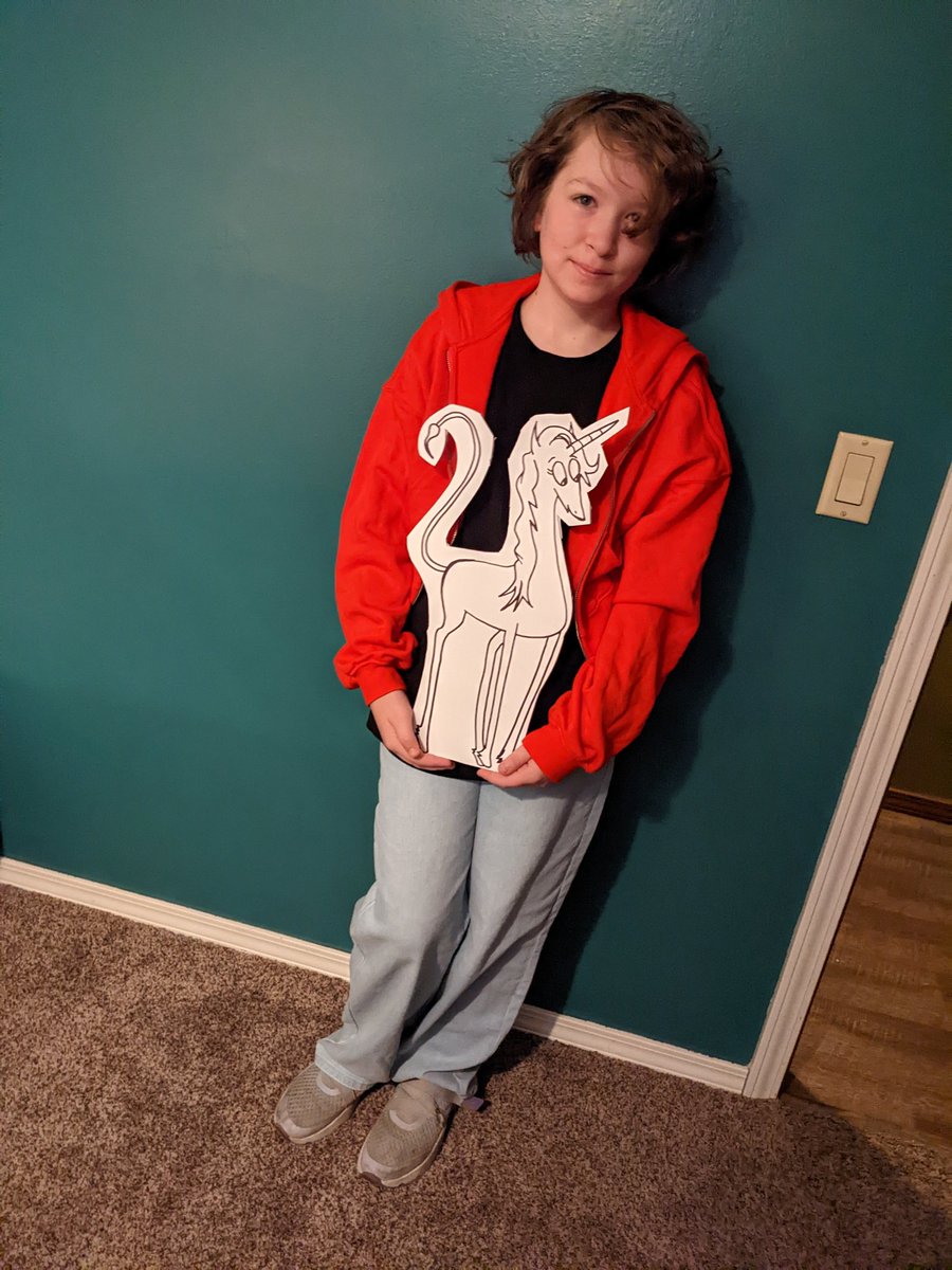 kmaritza's tweet photo. Book Character Day for Red Ribbon Week. @phoebeandheruni seemed like a good option for wearing normal kid clothes instead of her uniform today. @officialSPS https://t.co/ikXYK1PMi5